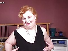 Зур любитель бабуля белән теләсә нинди кара игрушкой